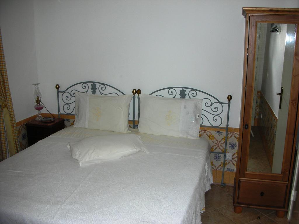 Casa Amarela Guesthouse Lagos Kamer foto