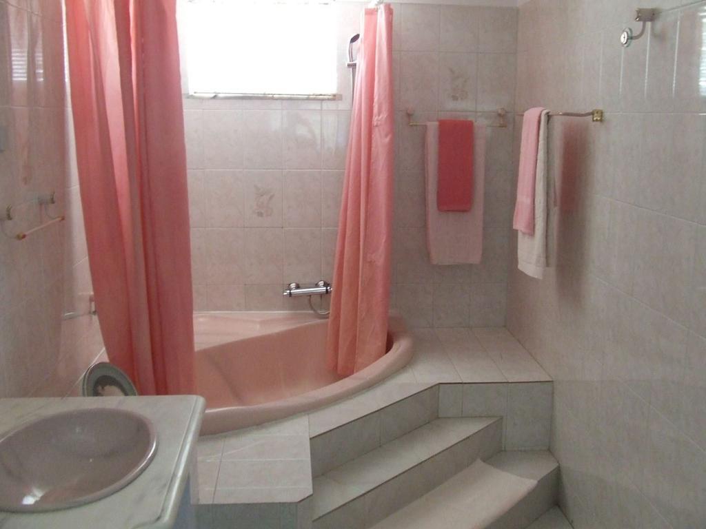 Casa Amarela Guesthouse Lagos Kamer foto